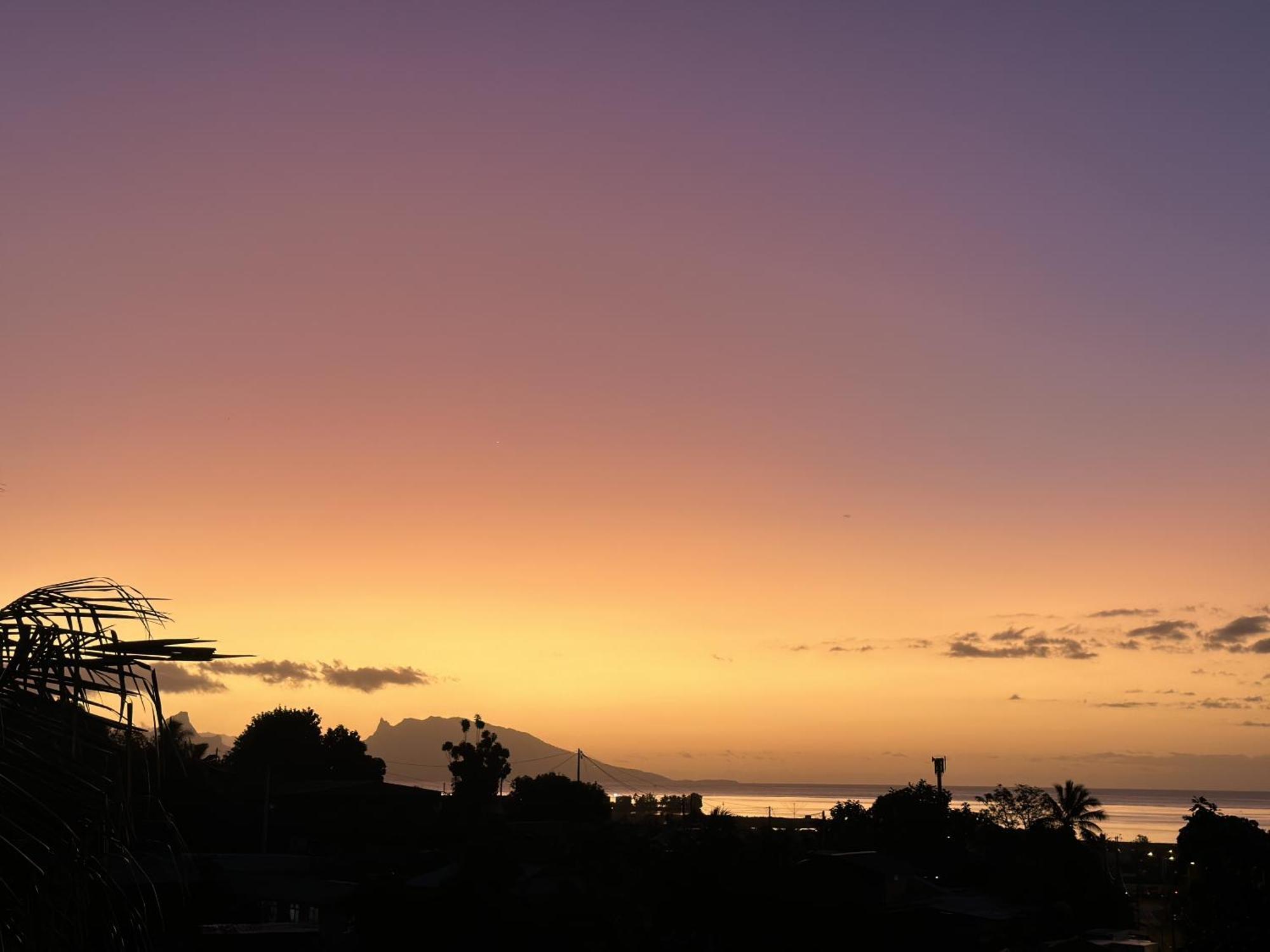 Ononui Lodge Airport, Ocean-View, Private Bathroom And Balcony, Free Wifi And Parking, On-Site Car Rental Faaa Buitenkant foto