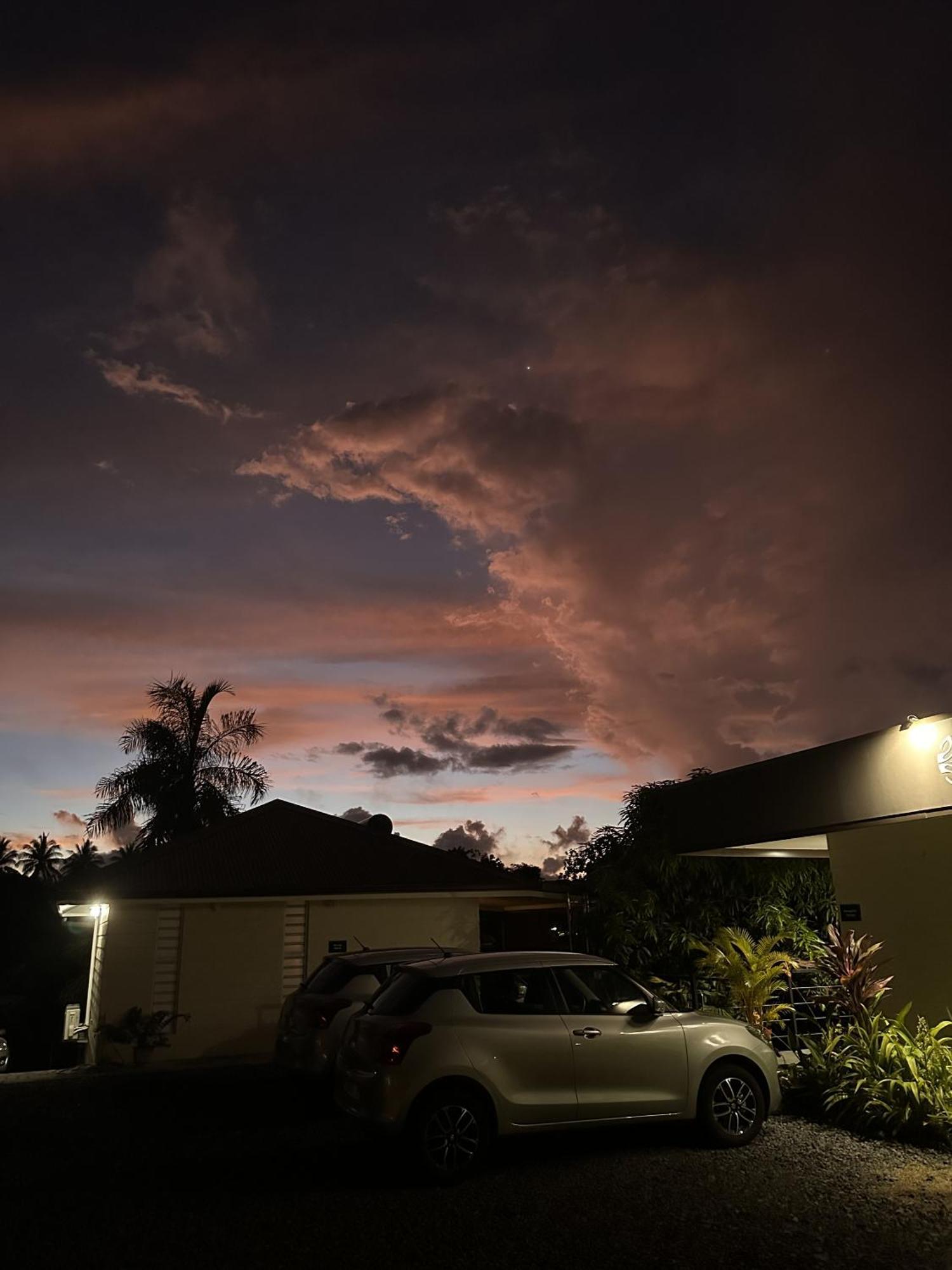 Ononui Lodge Airport, Ocean-View, Private Bathroom And Balcony, Free Wifi And Parking, On-Site Car Rental Faaa Buitenkant foto